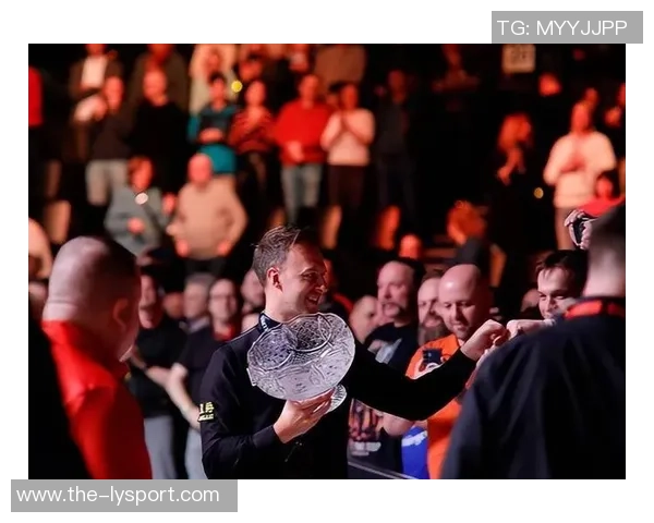 头号男友粉WNBA球星里斯赴欧洲亲临柏林赛场感受篮球魅力